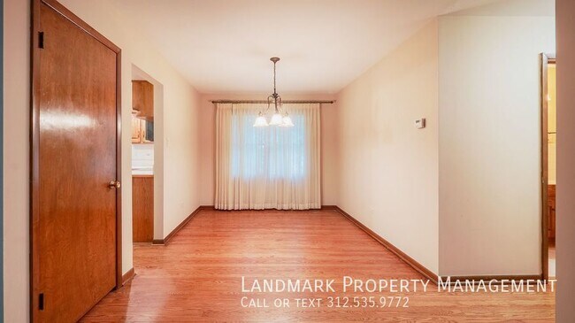 Building Photo - 700 Ridge Rd
