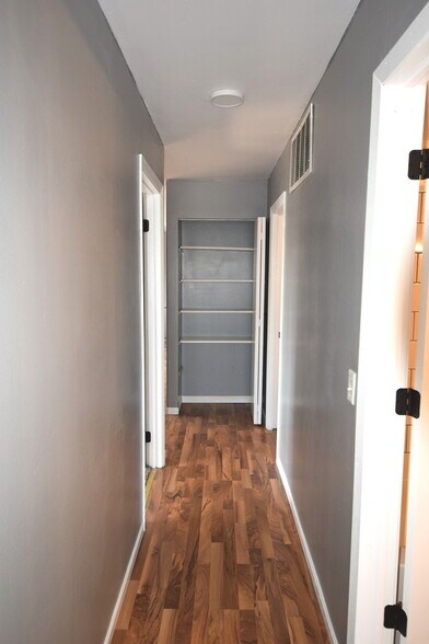 Building Photo - 1259 Inverrary Ln