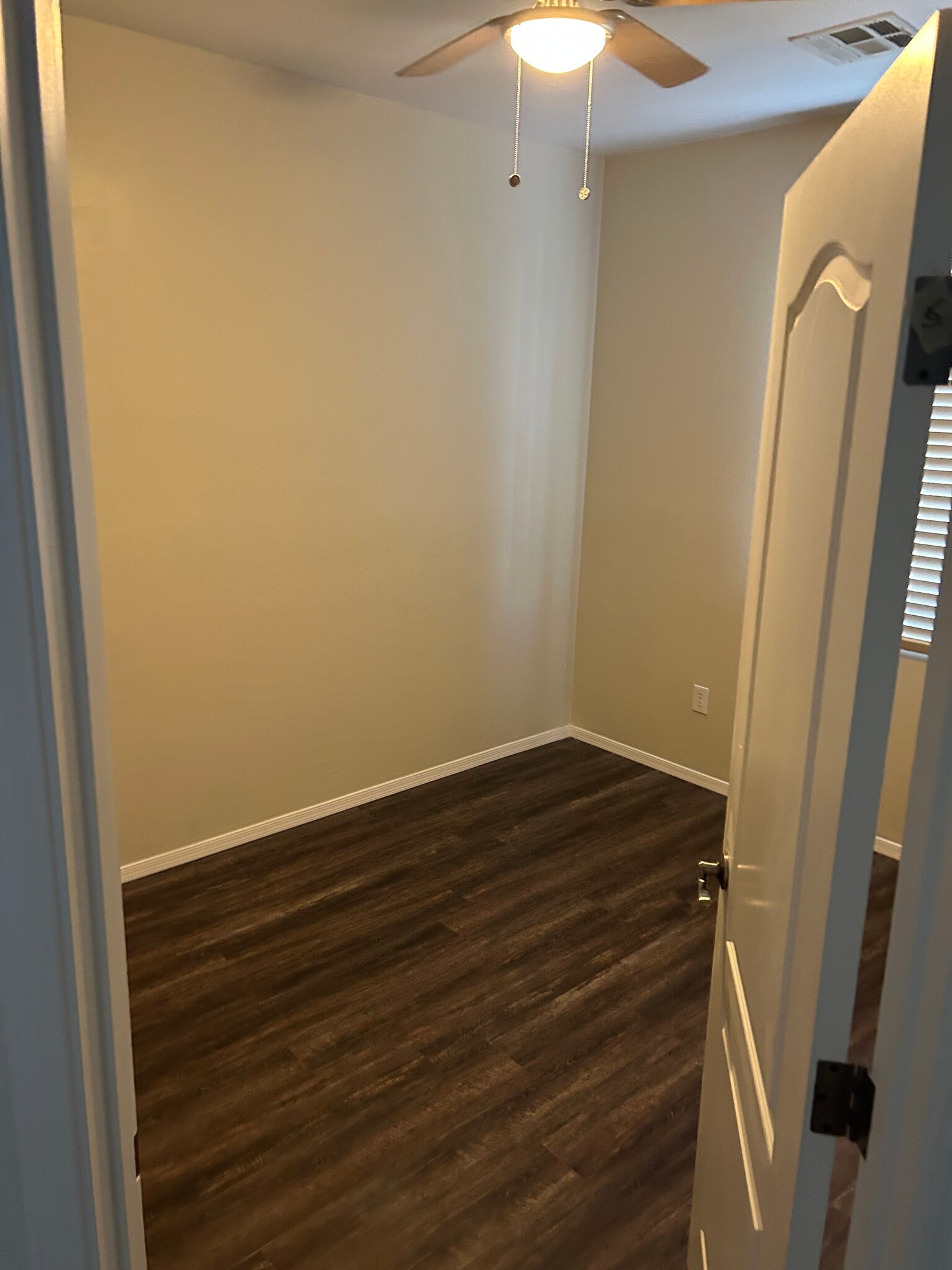 Building Photo - 3621 E Leslie Dr