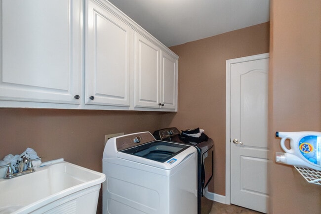 Building Photo - 3410 Kates Way