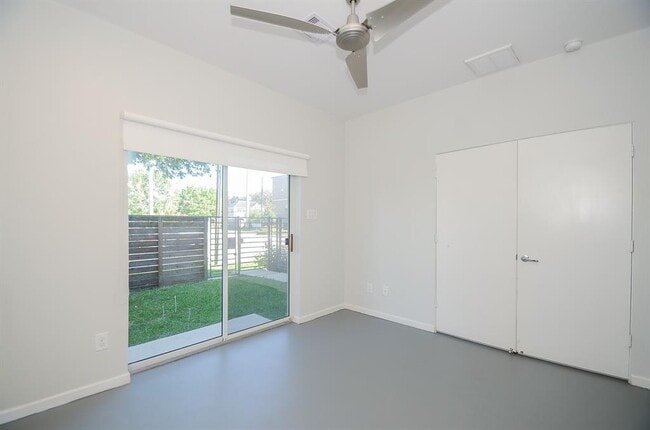 Building Photo - 1522 Blodgett St