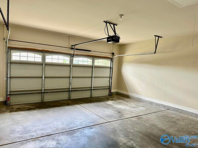 Building Photo - 127 Melbridge Dr