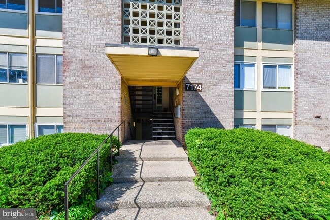 Building Photo - 7174 Donnell Pl