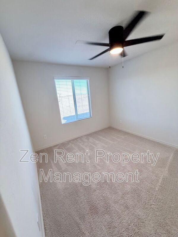 Building Photo - 32209 Daylight Dr