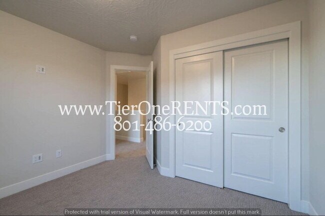 Building Photo - NO DEPOSIT option available for qualified renters with Obligo