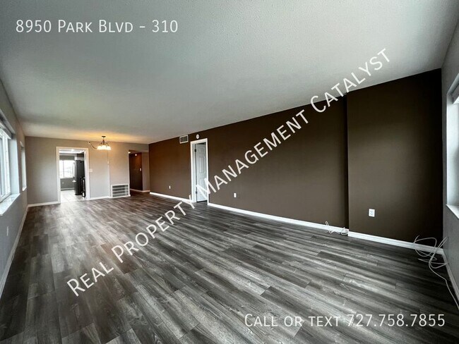 Building Photo - 8950 Park Blvd