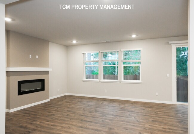 Building Photo - 18818-18813 13th Ave W