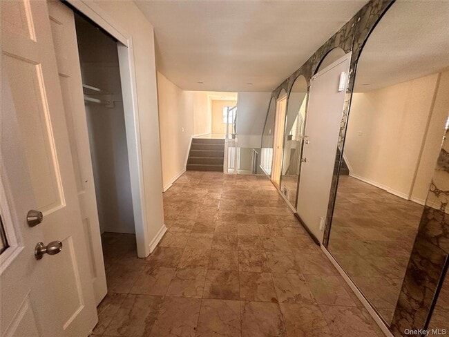 Building Photo - 15-83 208th Place Unit