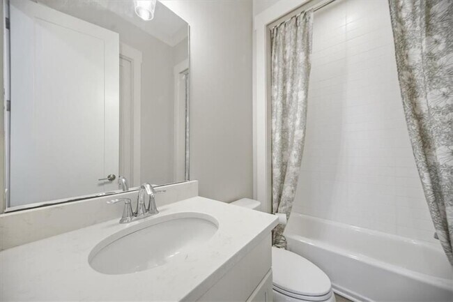 Building Photo - 262 Dawson Dr