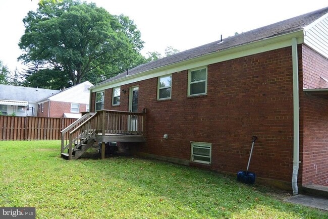 Building Photo - 3720 Terrace Dr