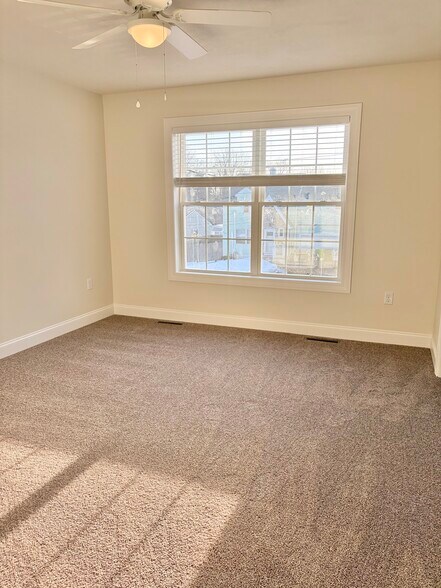 Building Photo - 122 Memphis St