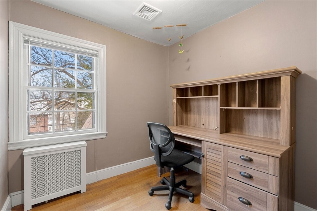 Building Photo - 233 Bonad Rd