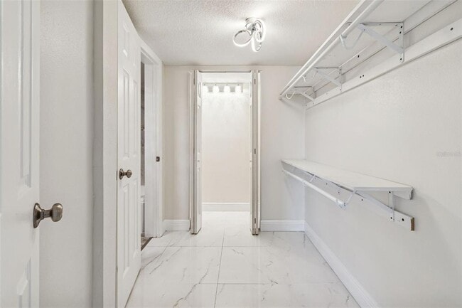 Building Photo - 2302 S Manhattan Ave