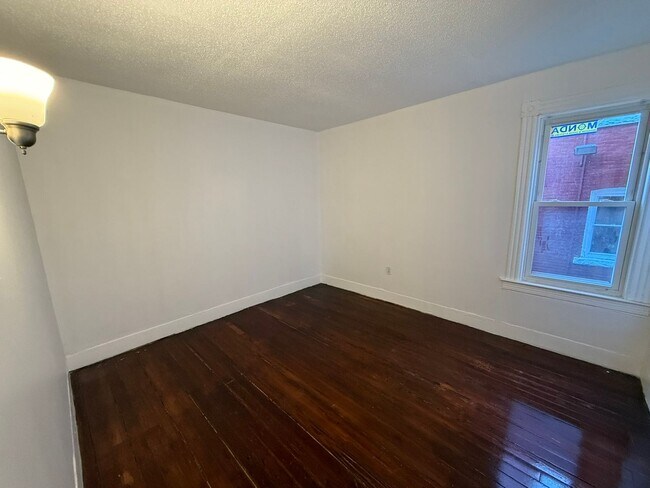 Building Photo - 122-124-124 Shultas Pl