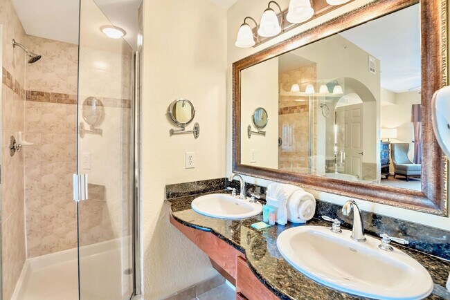 Building Photo - 8113 Resort Village Dr