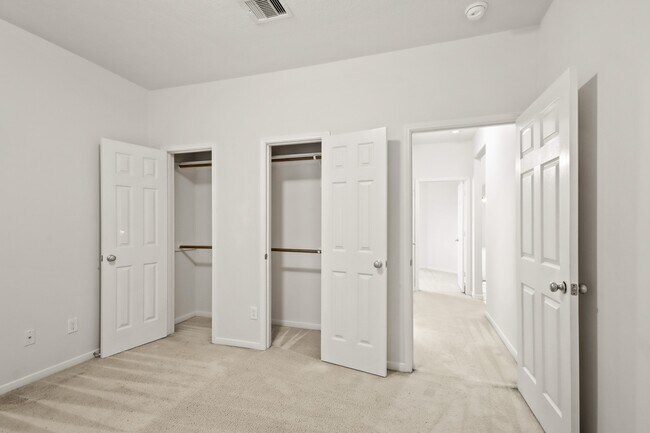 Building Photo - 15114 Cave Creek Dr