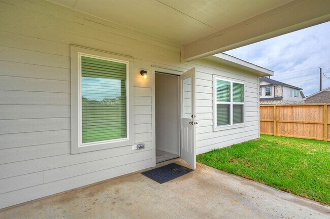 Building Photo - 22234 Delphin Grv Dr