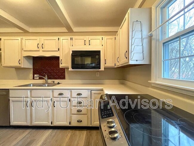Building Photo - 5830 Ralston Ave