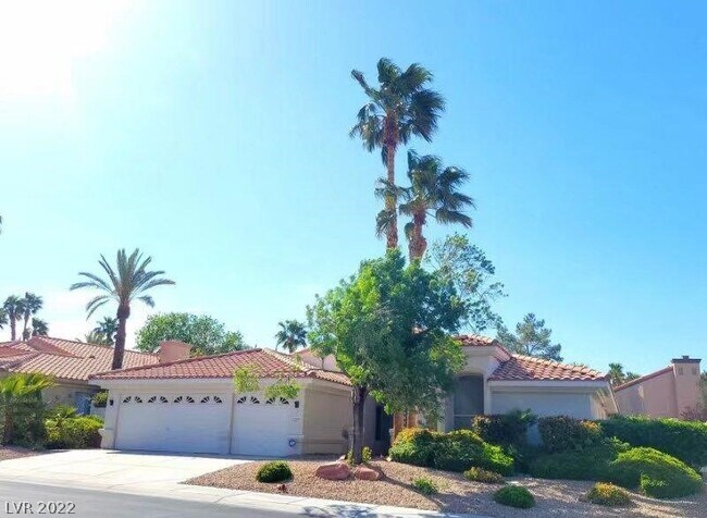 Building Photo - 2229 Fiero Dr