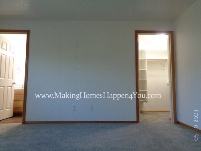 Building Photo - 405 Lavender St