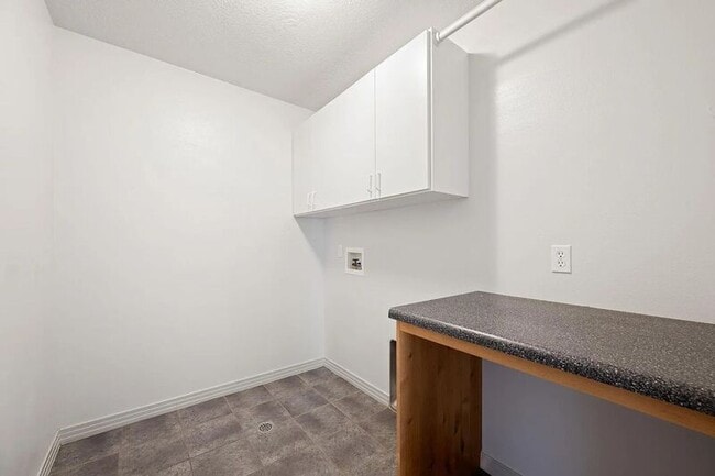 Building Photo - 1630 E 2450 S St