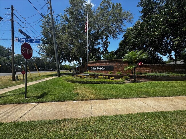 Building Photo - 305 Sterling Lake Dr