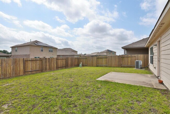 Building Photo - 20914 Solstice Point Dr
