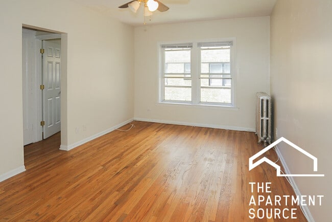 Building Photo - 3912 N Pine Grove Ave