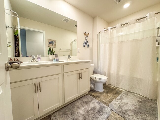 Building Photo - 4410 Remington Ave