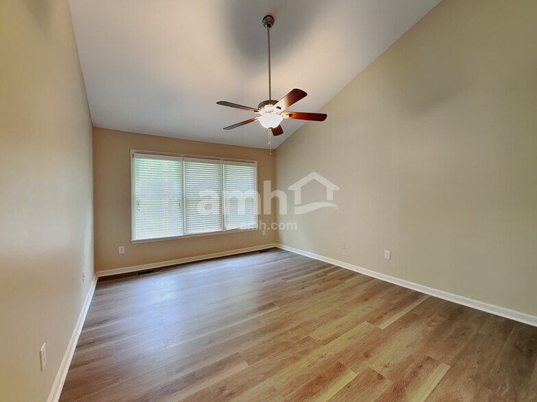 Building Photo - 325 Brims Way