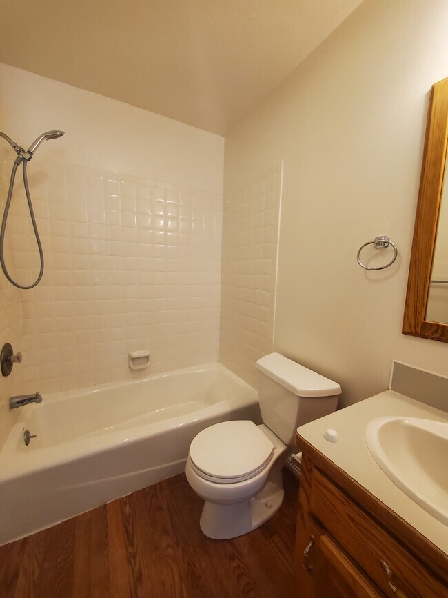 Building Photo - 1322 Walstrom Ln