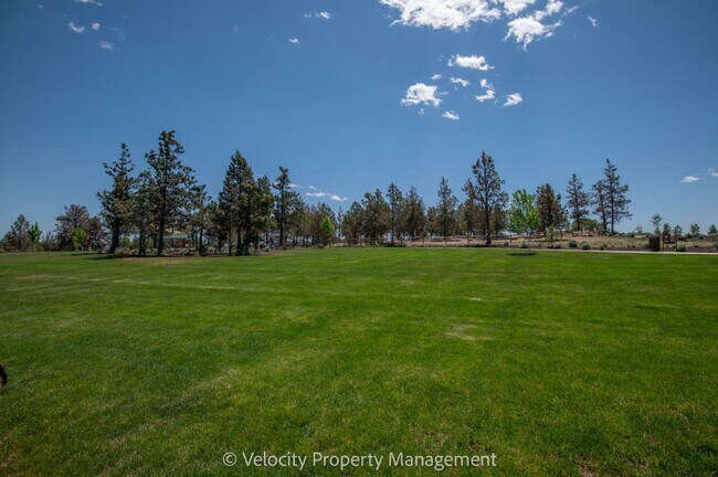 Building Photo - 3032 NE Terreo Pl