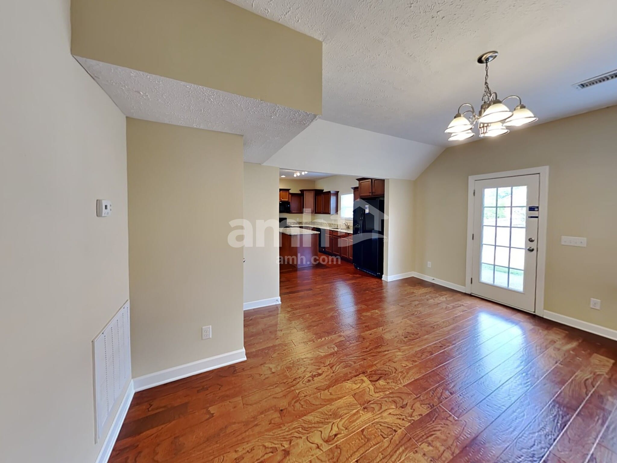 Building Photo - 886 Daybreak Dr