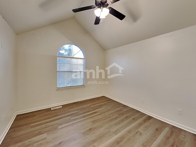 Building Photo - 154 Spring Creek Ct