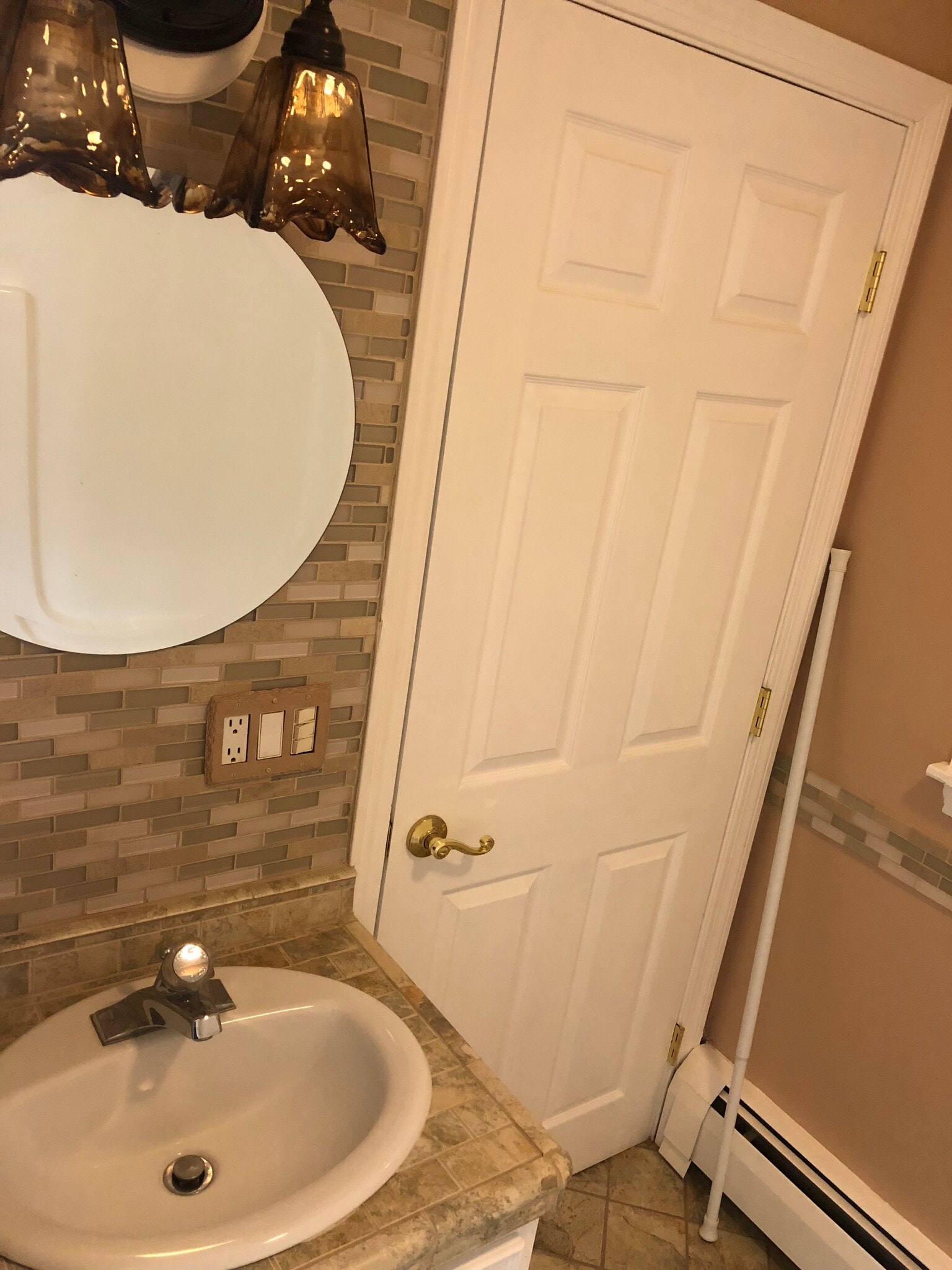 Building Photo - 663 Essex St