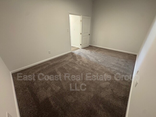 Building Photo - 52 Snowdrop Ct