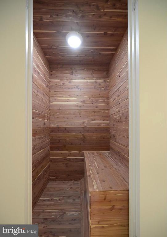 Building Photo - 2503 Holman Ave