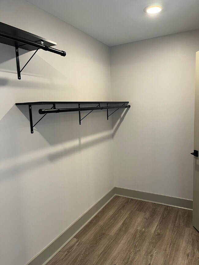 Building Photo - 2922 Painted Pony Dr