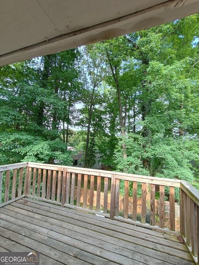 Building Photo - 697 Pepperwood Trail