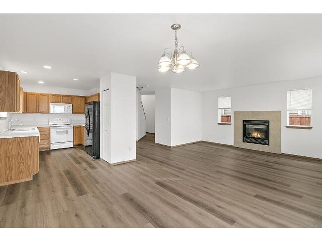 Building Photo - Graham 3 bedroom