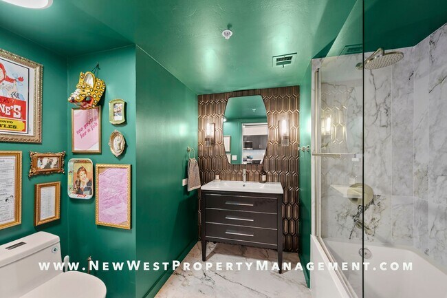 Building Photo - Spectacular Little Italy Loft at Doma, 2 Parking Spaces! Small Pet OK!