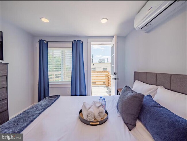 Building Photo - 1125 Washington Blvd