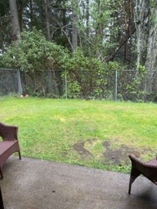 Building Photo - 2 Bedroom, 1 Bath Condo in University Place/Tacoma!!