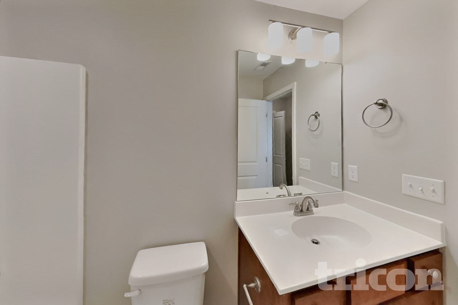Building Photo - 512 Hickory Leaf Ct