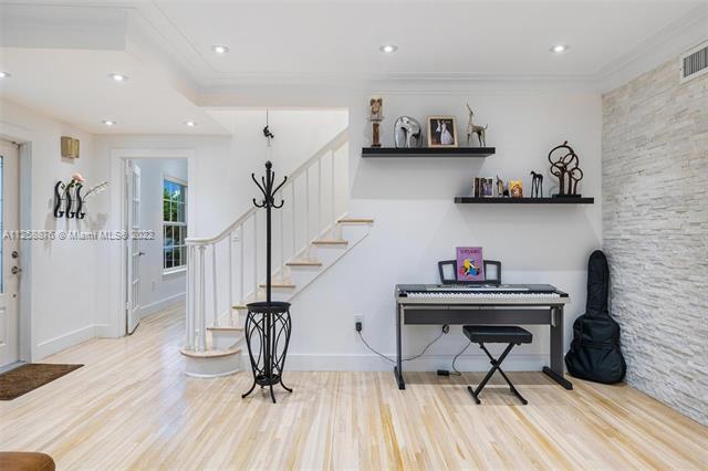 Building Photo - 11401 SW 72nd Plz