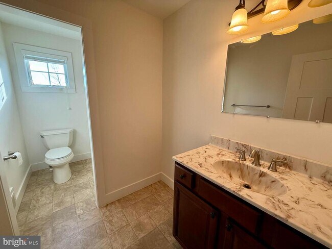 Building Photo - 61 Baybreeze Dr