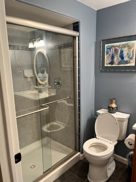 Building Photo - 3165 E 134th Cir