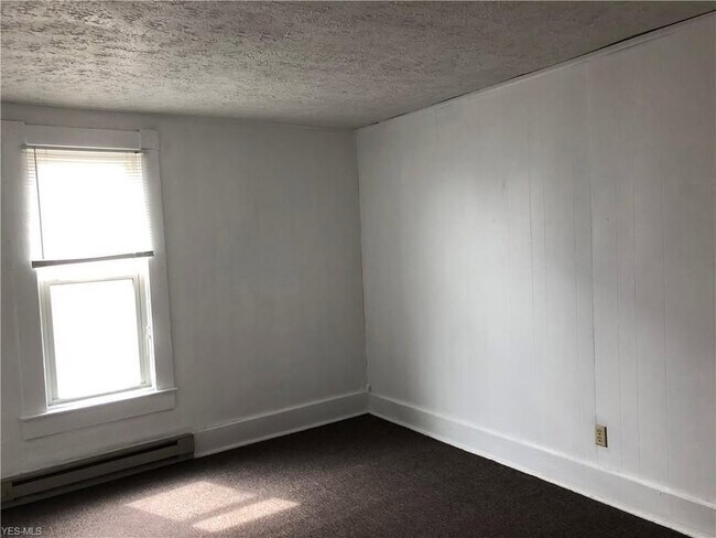 Building Photo - 308 S Jefferson St