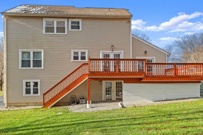 Building Photo - 9 Harmony Ln