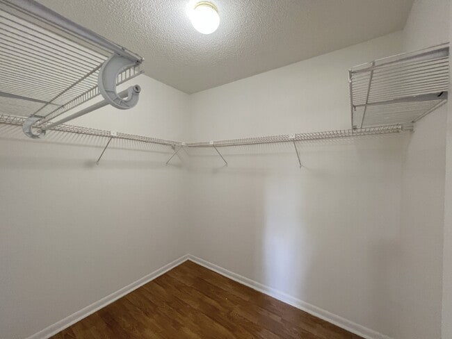 Building Photo - **Affordable Rental home in Silver Springs...